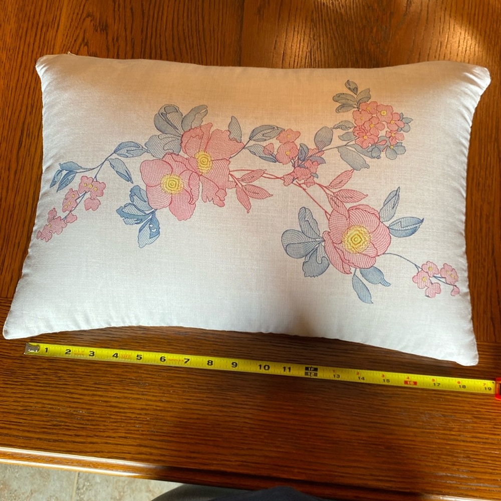 Decorative pillow